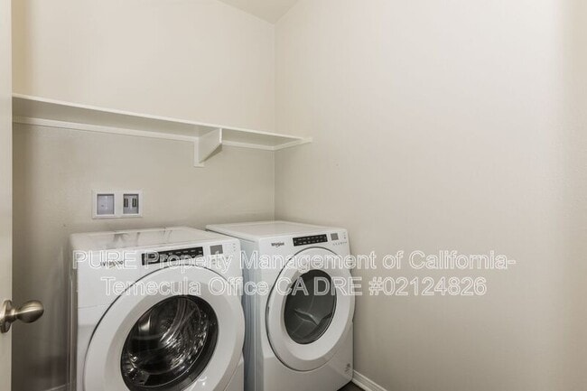 Building Photo - 28240 Heirloom Dr