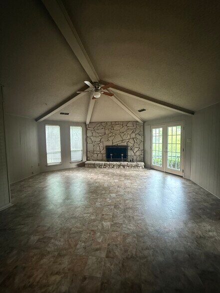 Building Photo - 7321 Indian Ridge Trl