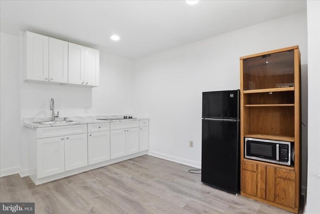 Building Photo - 981 Herons Run Ln