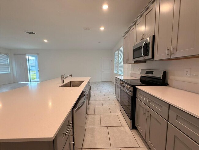 Building Photo - 2030 Shaggy Fisher Dr