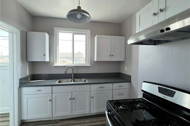 Building Photo - 4610 Halldale Ave