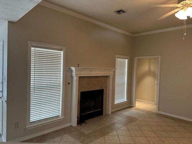 Building Photo - 3707 Essen Loop