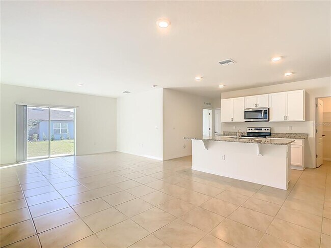 Building Photo - 2119 Tay Wes Dr