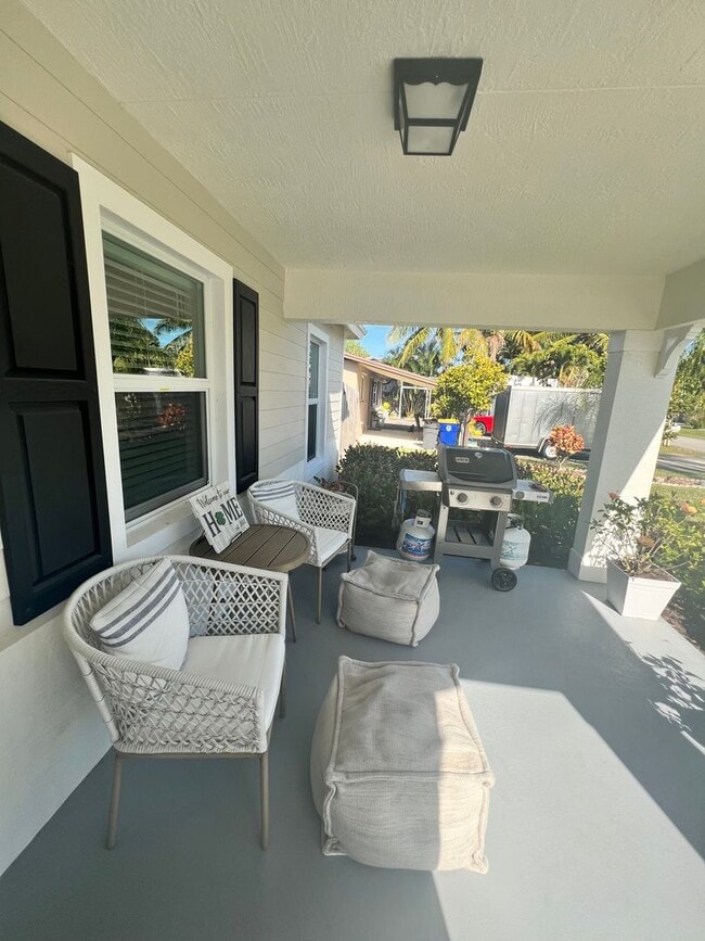 Building Photo - CHARMING 3 BEDROOM, 2 BATH HOME BUILT IN 2022 IN EAST STUART