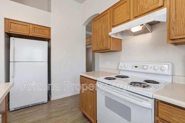Building Photo - 14823 W Redfield Rd