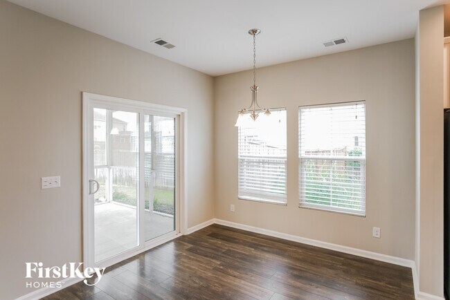 Building Photo - 506 Tarleton Dr