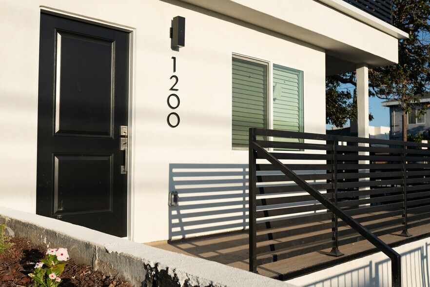 Building Photo - 1200 N Hobart Blvd