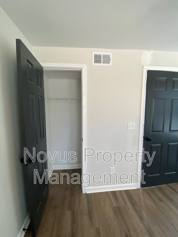 Building Photo - 901 Pacific Ave