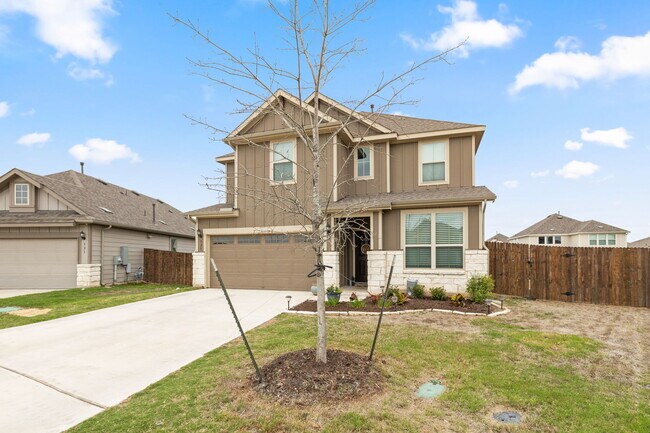Building Photo - 525 Compania Cove