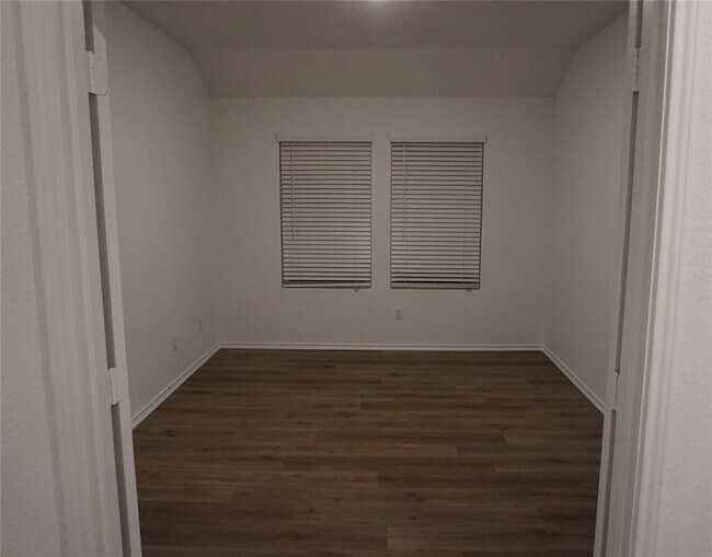 Building Photo - 1737 Catahoula Dr