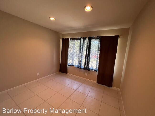 Building Photo - 5 br, 2.5 bath House - 2030 Marco Drive