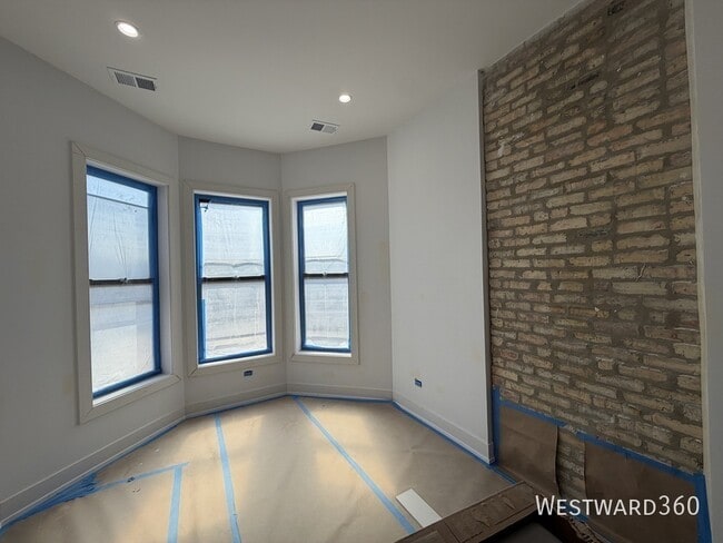 Building Photo - 1538 N Halsted St