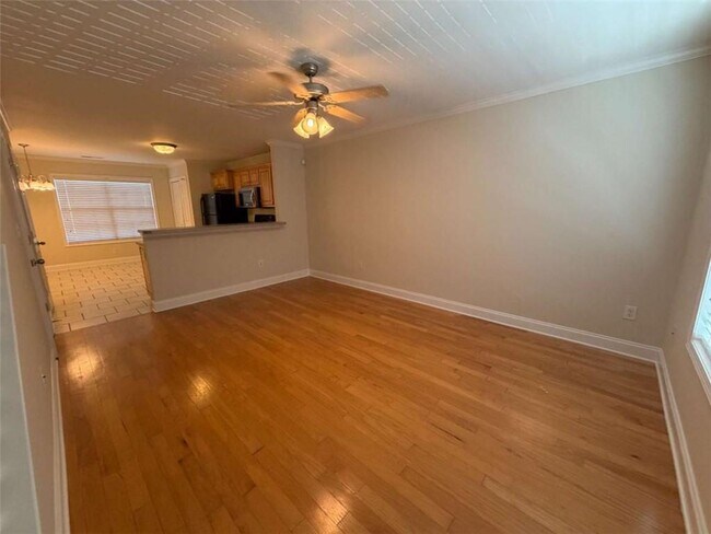 Building Photo - 105 Whitehead Rd