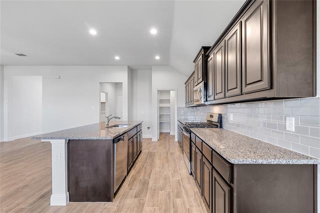 Building Photo - 5909 Lovills Crk St