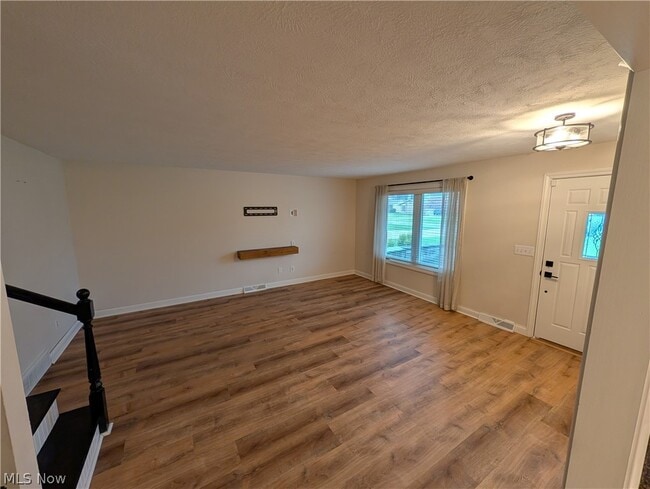 Building Photo - 8645 Courtland Dr