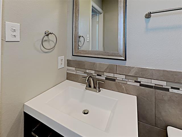 Building Photo - 2877 Joanna Dr