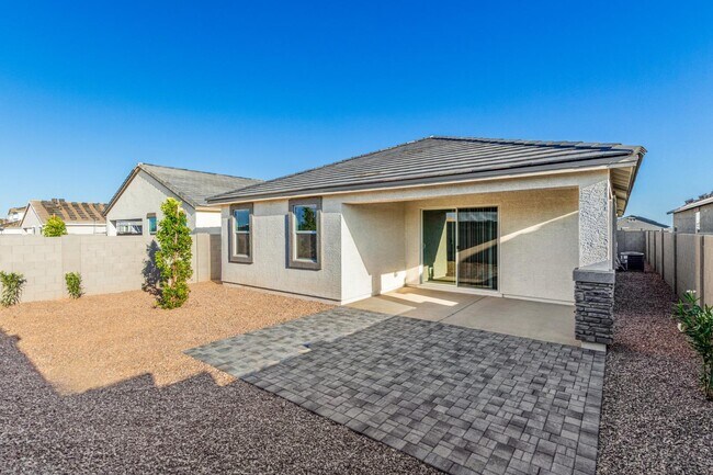 Building Photo - 17824 W Vogel Ave