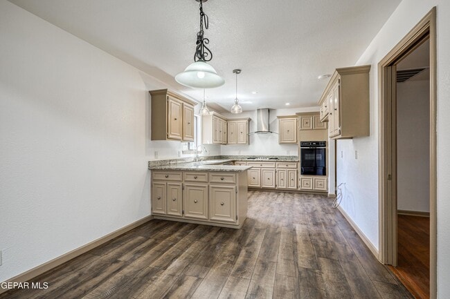 Building Photo - 4945 Vista Grande Cir