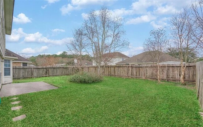 Building Photo - 511 Elm Ridge Dr