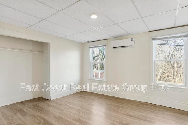 Building Photo - 157 N Conococheague St