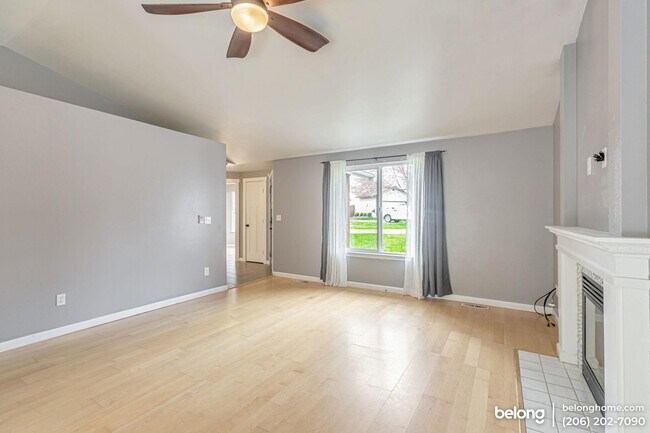 Building Photo - 6405 73rd Ave NE