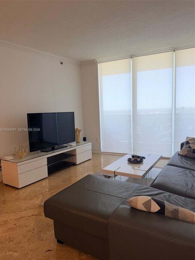 Building Photo - 1800 S Ocean Dr