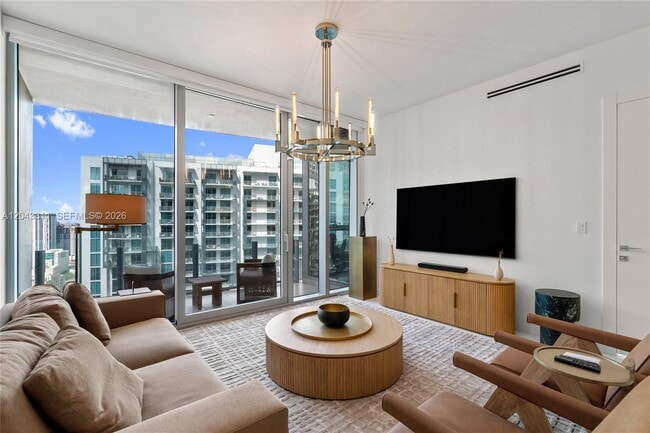 Building Photo - 300 Biscayne Blvd Way