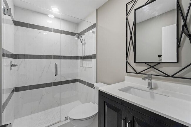 Building Photo - 6381 Via Rosa