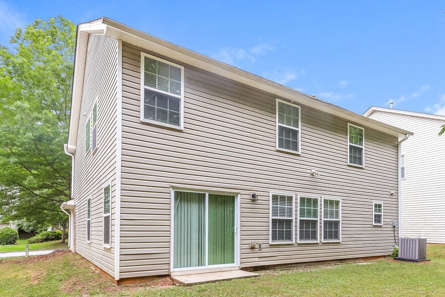 Building Photo - 5716 Sable Way