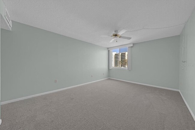 Building Photo - 660 Island Way