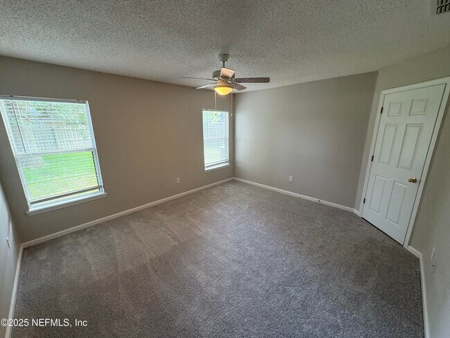 Building Photo - 2821 Cross Creek Dr