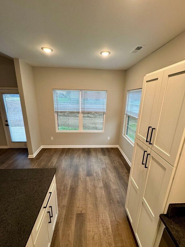 Building Photo - 106 Sidewinder Dr