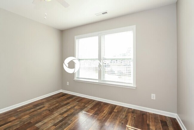 Building Photo - 3 Bedroom Pet-Friendly Home in Mooresville, NC with Main Street Renewal
