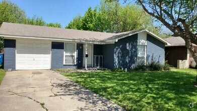 Building Photo - Spacious, Upgraded Home in Blue Mound