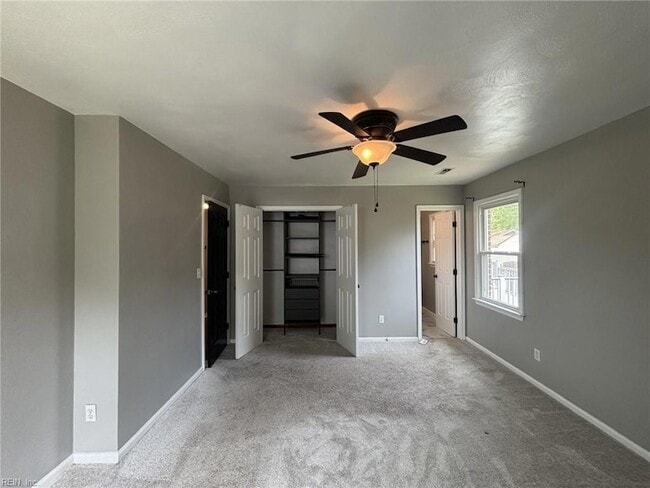 Building Photo - 605 Treemont Ct