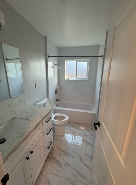 Bathroom - 8043 Roy St