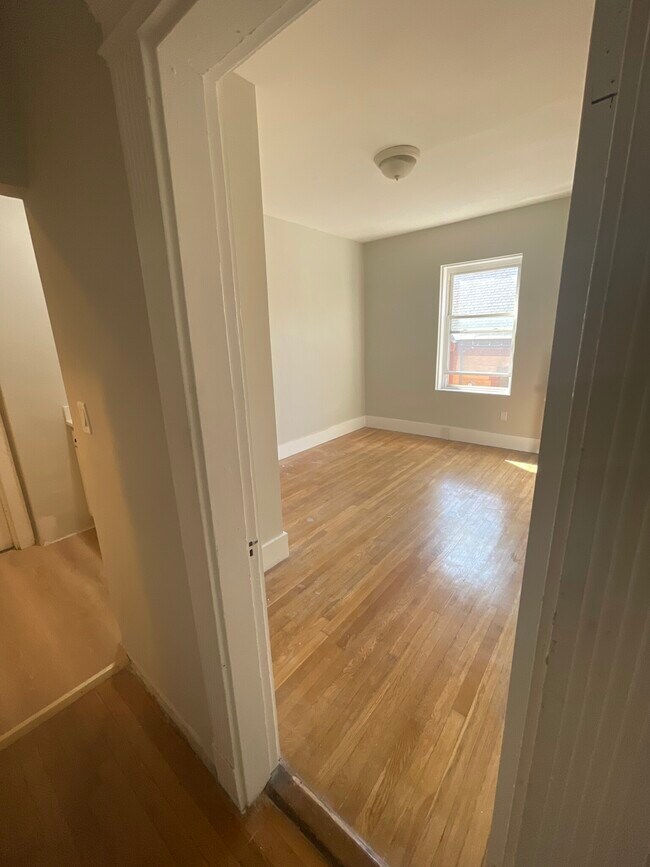 Building Photo - 38 Hemenway St