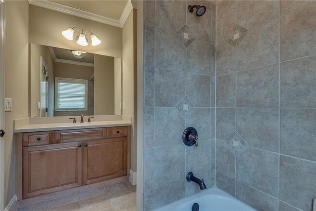 Building Photo - 3924 Sweat Creek Run NE