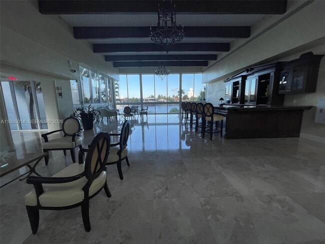 Building Photo - 20281 E Country Club Dr