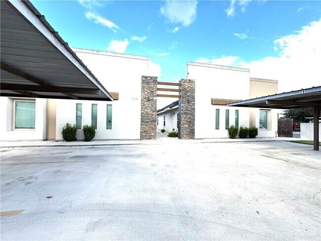 Building Photo - 18 Sabercat Ave