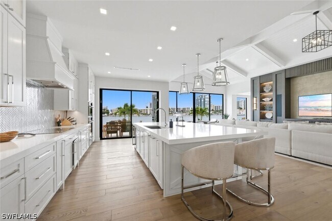 Building Photo - 200 Bahia Point