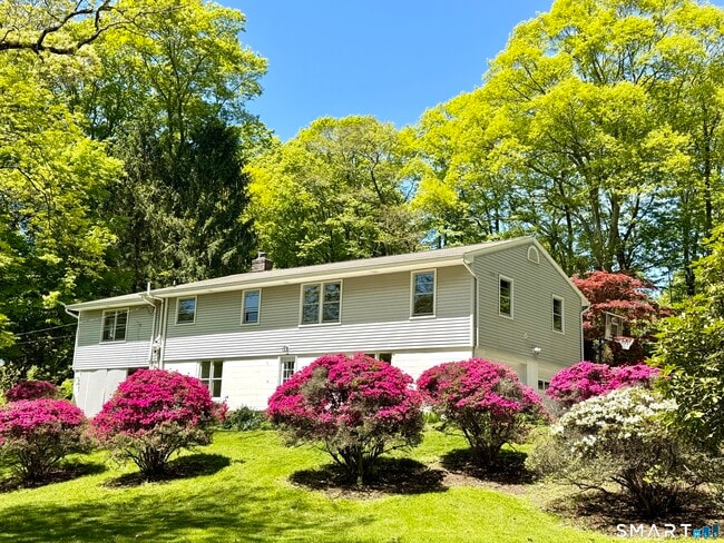 Building Photo - 137 Florida Hill Rd