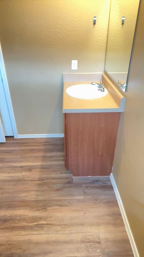 Building Photo - Beautiful 4 Bedroom - 2.5 Bath with Lots of Bonuses - Gilbert