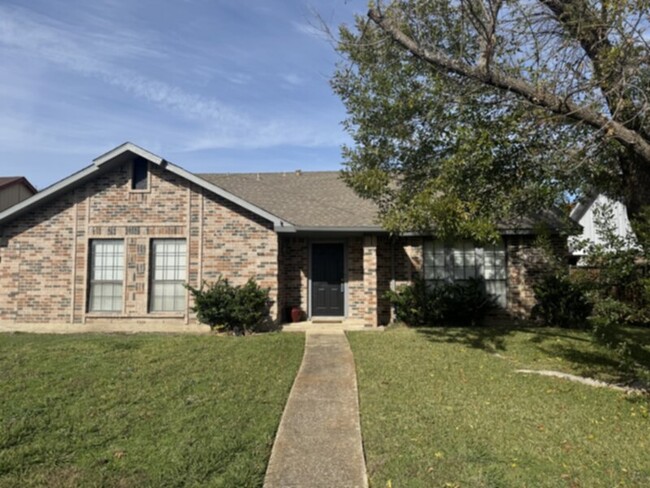 Primary Photo - *****BEAUTIFUL HOME IN THE PECAN CREEK SUB...