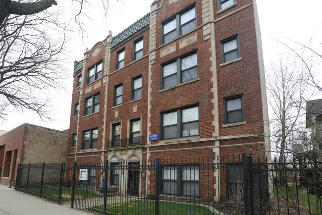 Primary Photo - 4549 N Damen