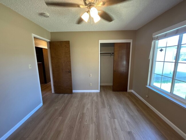 Building Photo - 310 Hedstrom Rd