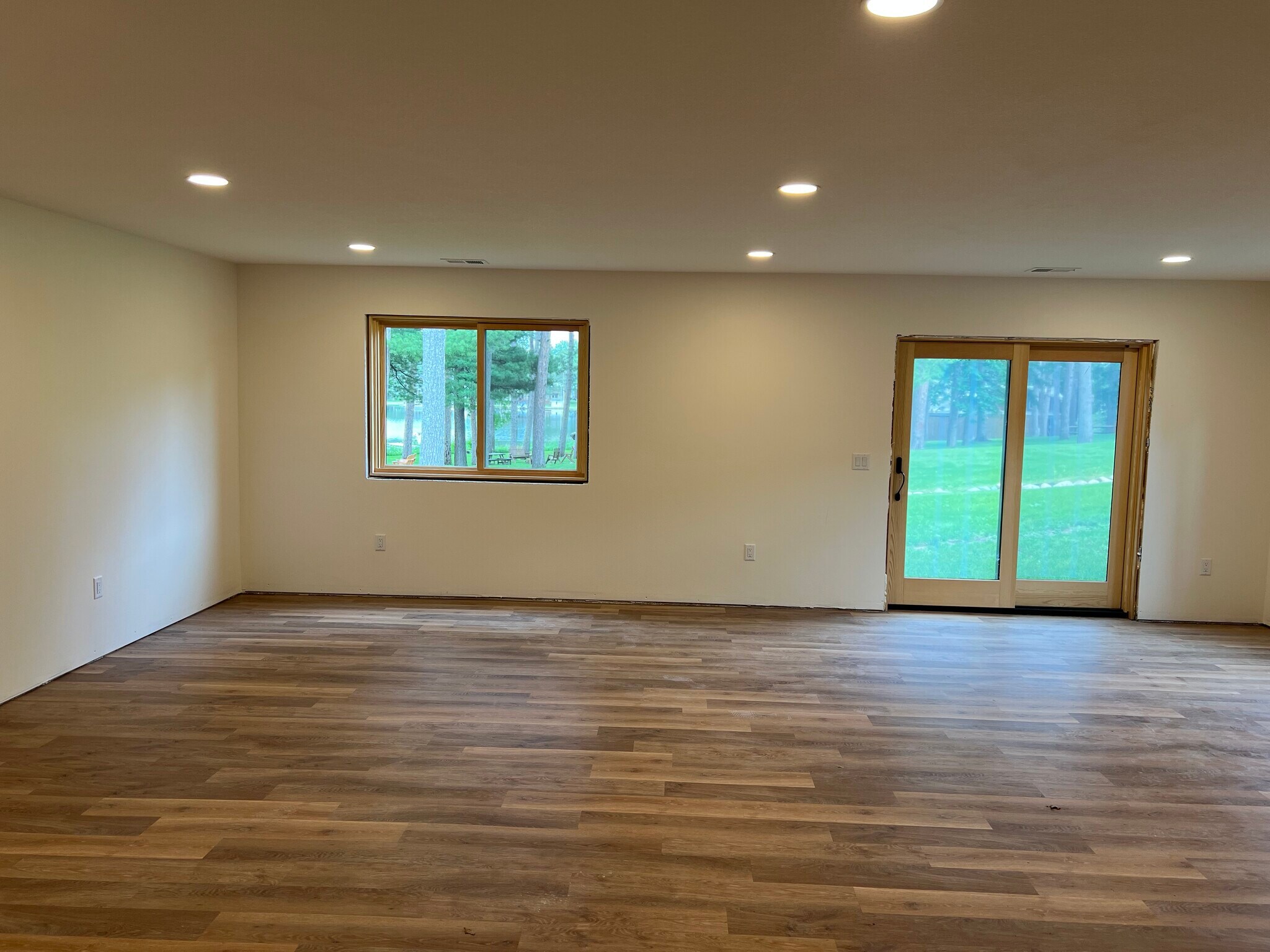 Building Photo - 716 Park Ave N