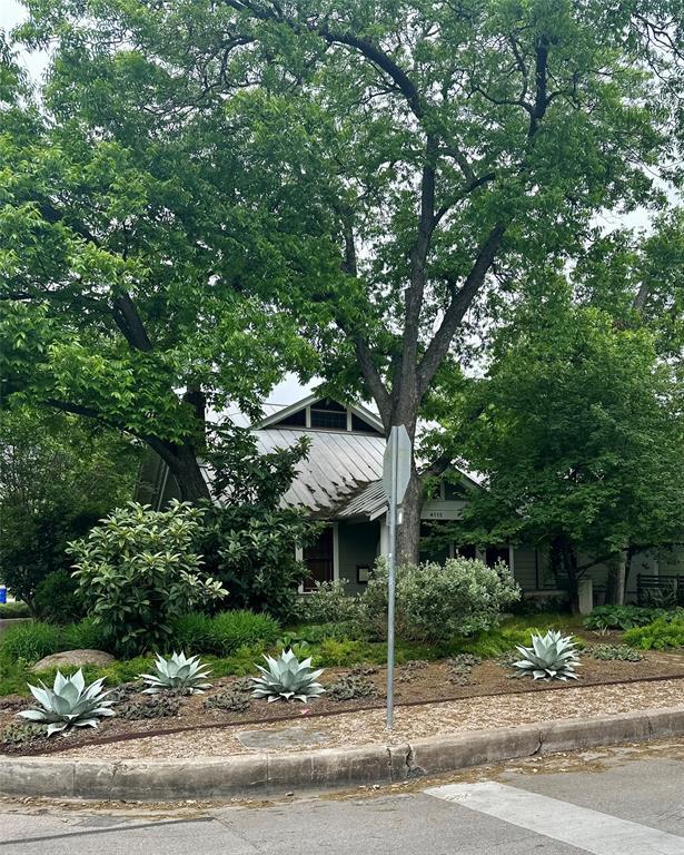 Building Photo - 4115 Avenue H