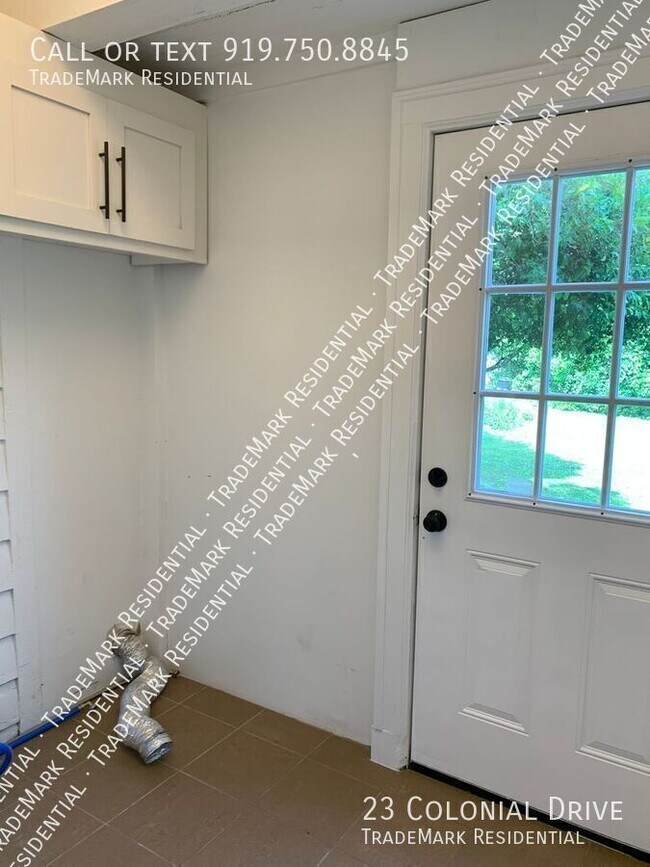 Building Photo - 23 Colonial Dr