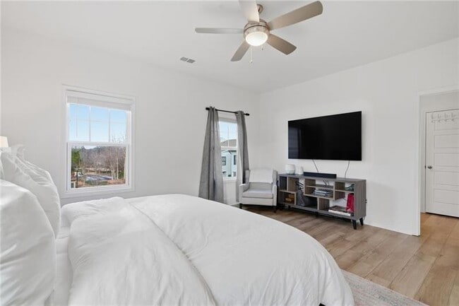 Building Photo - 3158 Webb Rd